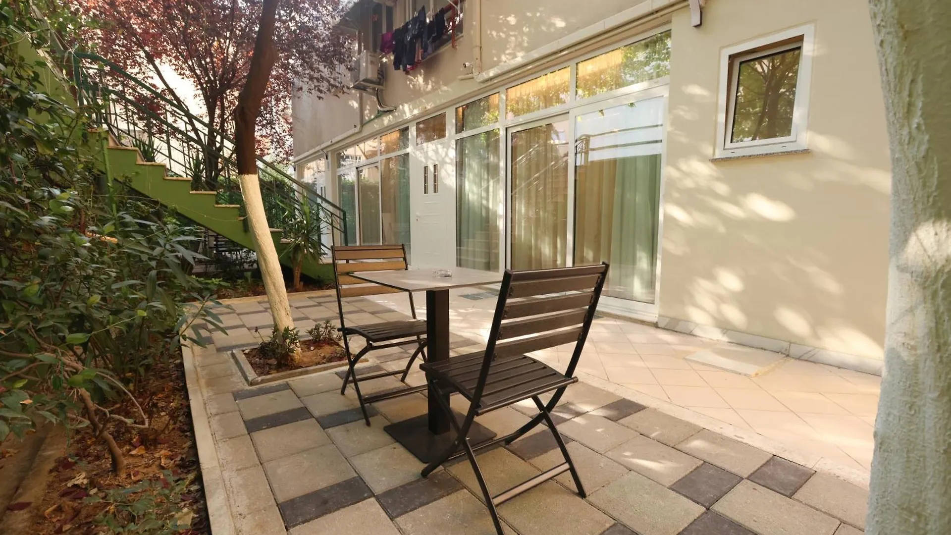 Jon'S Garden Apartments Tirana